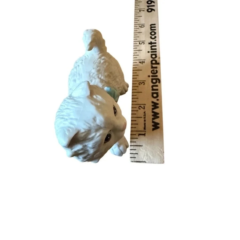 HOMCO Home Interiors‎ Persian Kitten Cat Figurine White Blue Bow Vintage